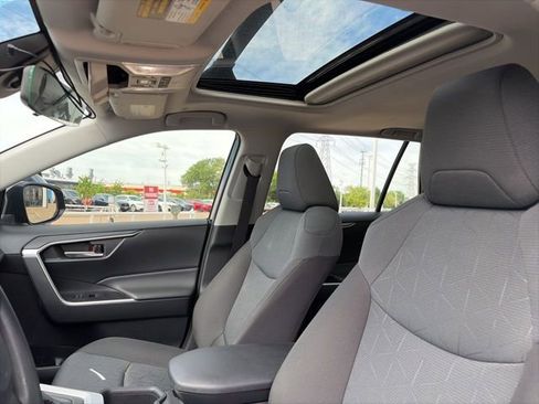 Used 2025 Toyota RAV4 XLE w/ Convenience Package image 10