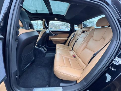 Used 2018 Volvo S90 T6 Inscription w/ Convenience Package image 21