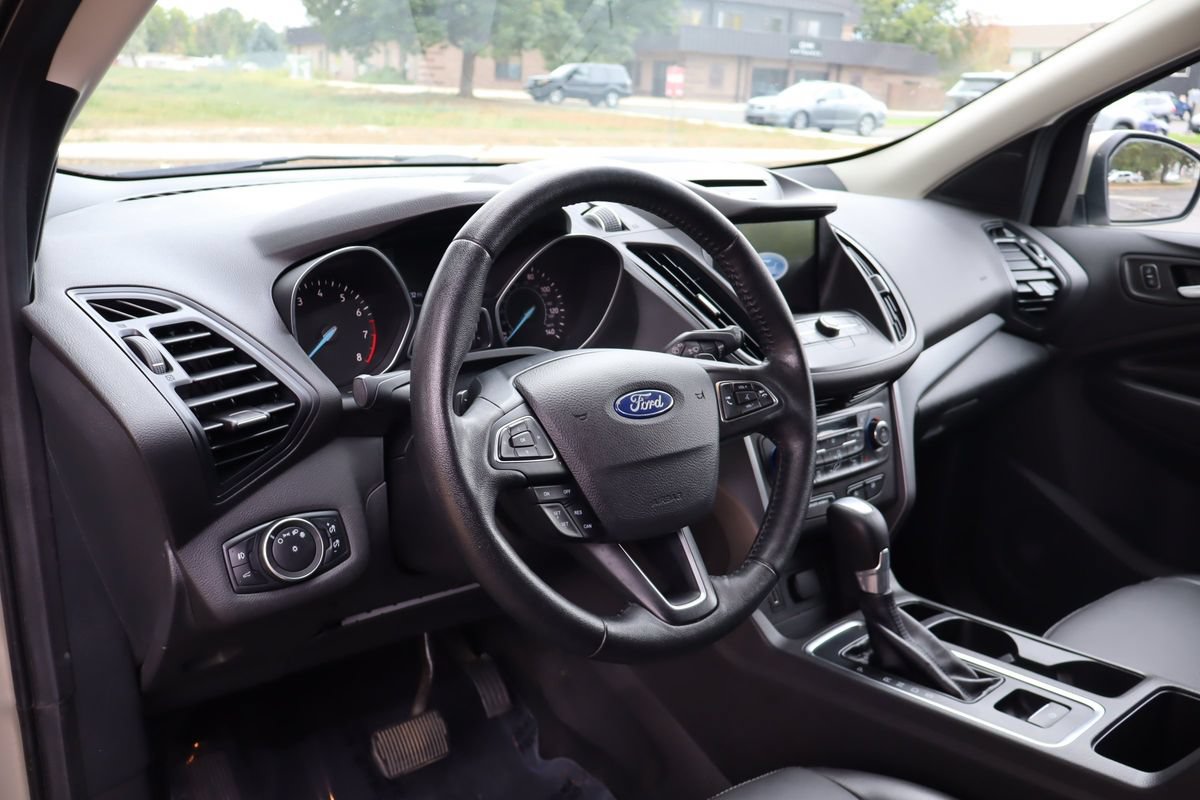 Used 2017 Ford Escape SE w/ SE Leather Comfort Package AWD/4WD image 15