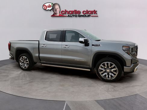 New 2026 GMC Sierra 1500 Denali w/ Denali Reserve Package AWD/4WD image 6