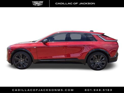 Certified 2024 Cadillac Lyriq Sport AWD/4WD image 18