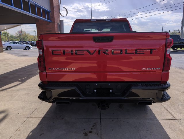 Used 2024 Chevrolet Silverado 1500 Custom Trail Boss w/ LPO, Dark Essentials Package AWD/4WD image 7