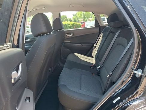 Used 2023 Hyundai Kona SE FWD image 12