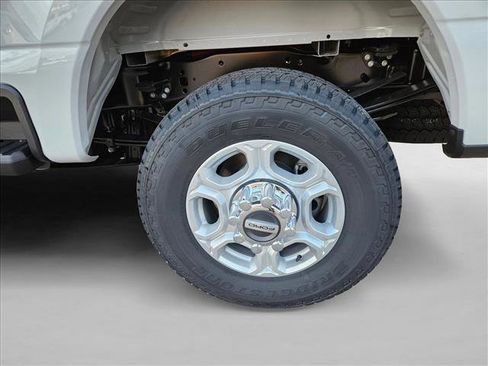 New 2026 Ford F250 XLT w/ FX4 Off-Road Package image 10