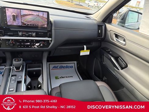 New 2026 Nissan Pathfinder Platinum image 35