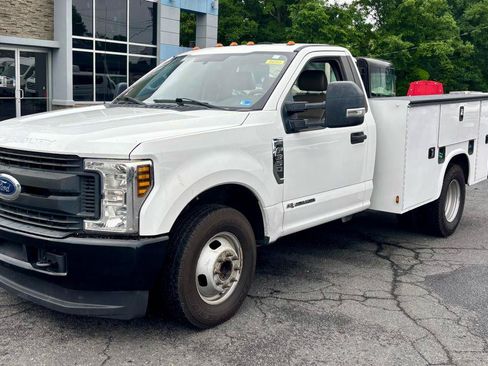 Used 2018 Ford F350 XL w/ Power Equipment Group RWD image 2