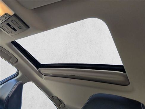 Used 2024 Nissan Altima 2.5 SR w/ SR Premium Package FWD image 14