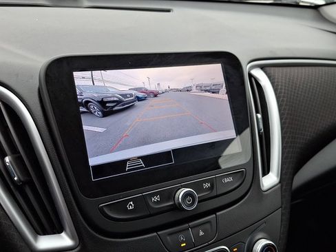 Used 2023 Chevrolet Malibu LT image 17