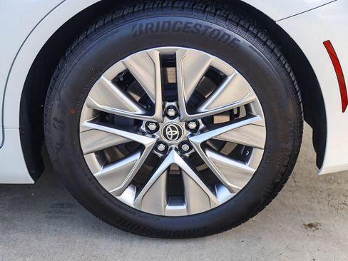 Certified 2023 Toyota Mirai w/ Advanced Technology Package RWD image 8