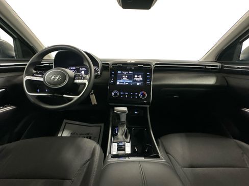 Certified 2024 Hyundai Tucson SE image 13
