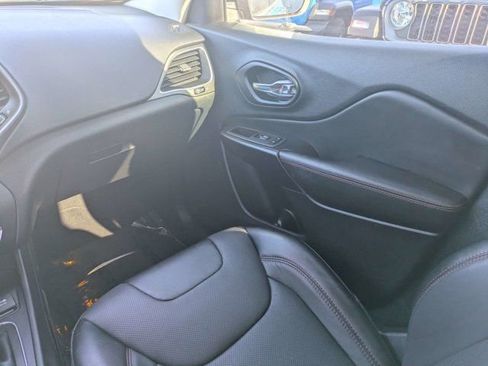 Used 2022 Jeep Cherokee Trailhawk w/ Premium Leather Package image 14