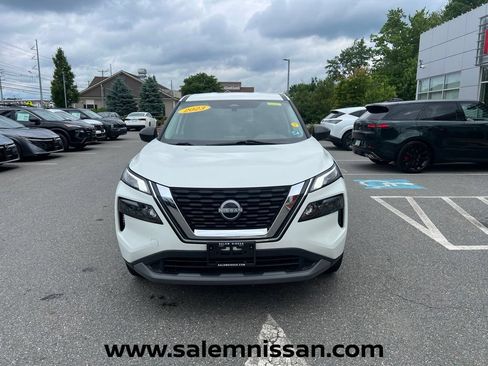 Used 2023 Nissan Rogue S AWD/4WD image 2