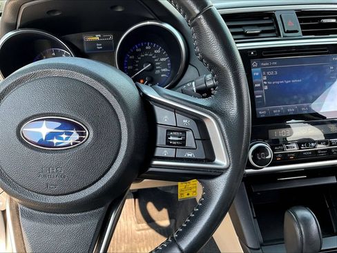 Used 2018 Subaru Outback 2.5i Premium AWD/4WD image 11