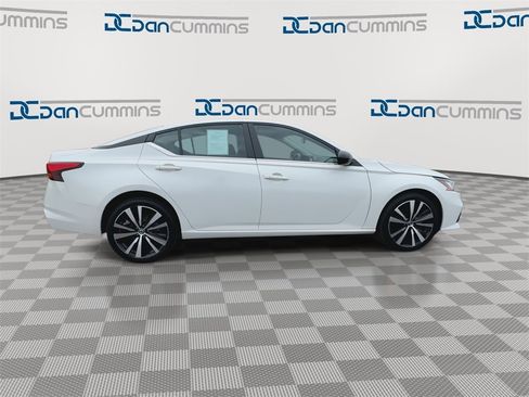 Used 2022 Nissan Altima 2.5 SR image 9
