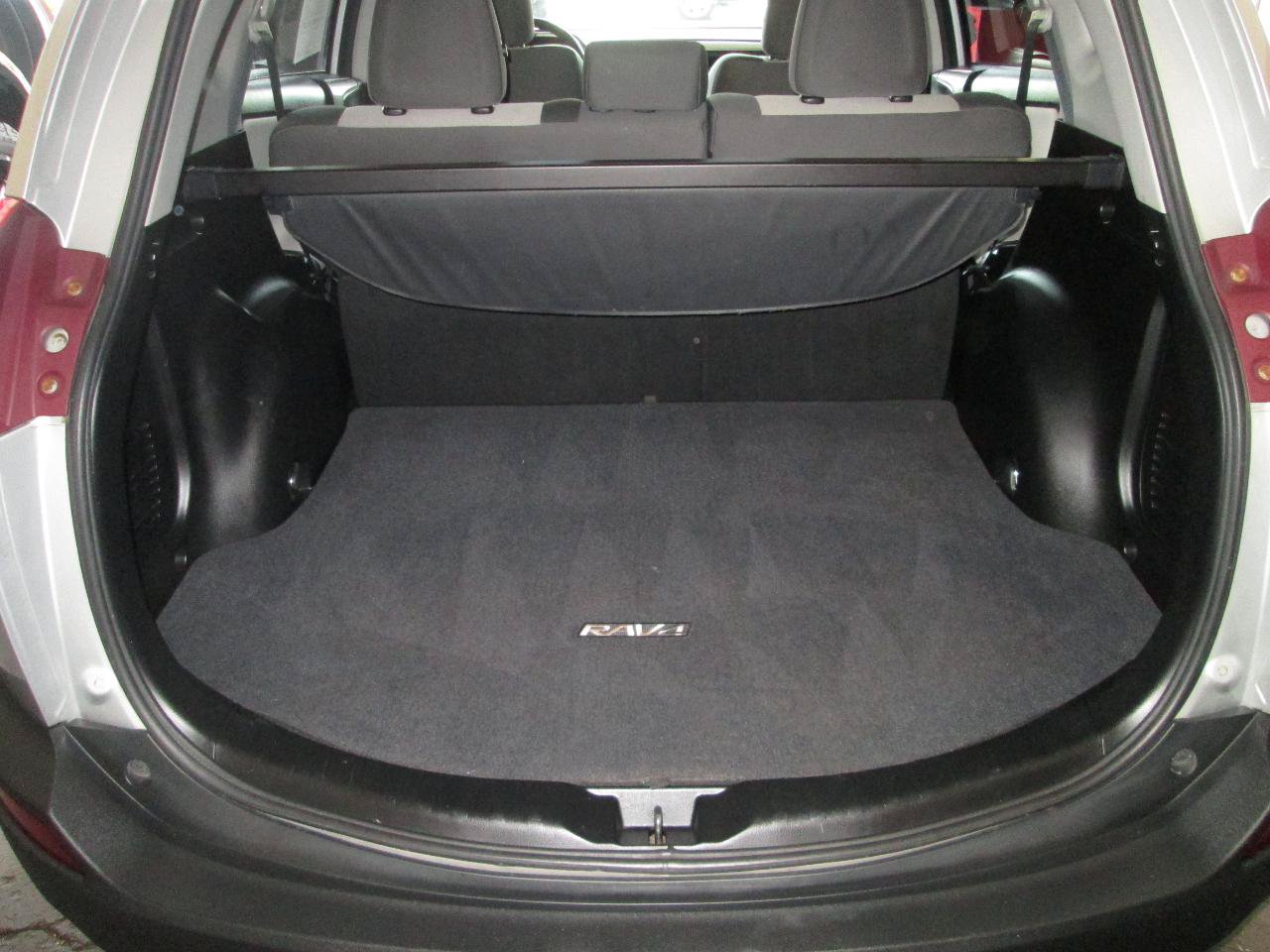 Used 2014 Toyota RAV4 XLE AWD/4WD image 21