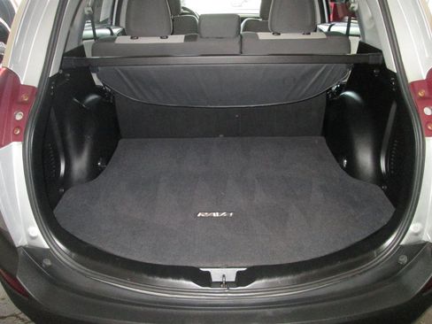 Used 2014 Toyota RAV4 XLE AWD/4WD image 21