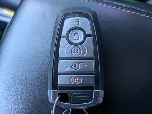 Used 2023 Ford Explorer Limited image 28