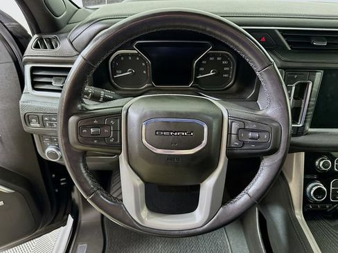 Used 2021 GMC Yukon Denali w/ Denali Premium Package AWD/4WD image 14