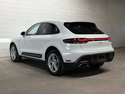 Certified 2026 Porsche Macan AWD/4WD image 3
