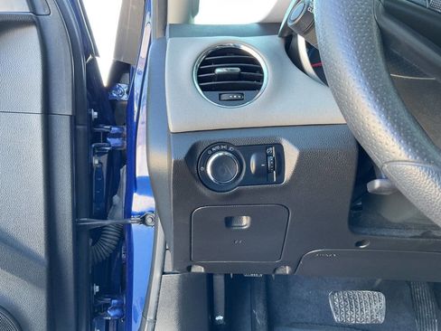 Used 2013 Chevrolet Cruze LS image 16