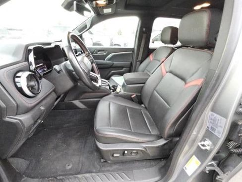 Used 2023 Chevrolet Colorado Z71 w/ Z71 Convenience Package 2 AWD/4WD image 8