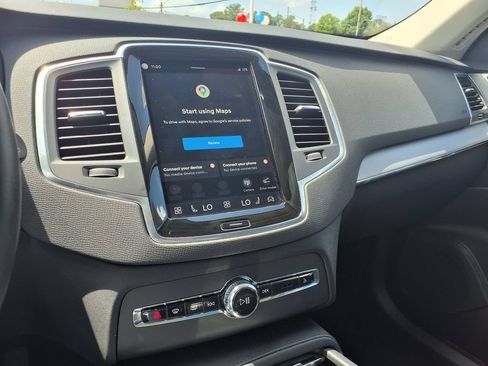 Certified 2025 Volvo XC90 B5 Core AWD/4WD image 30