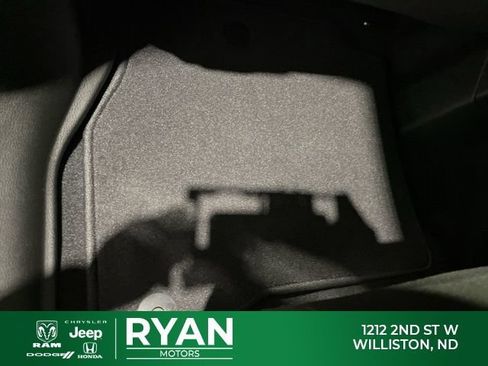 New 2026 Jeep Gladiator Mojave w/ Technology Group AWD/4WD image 21