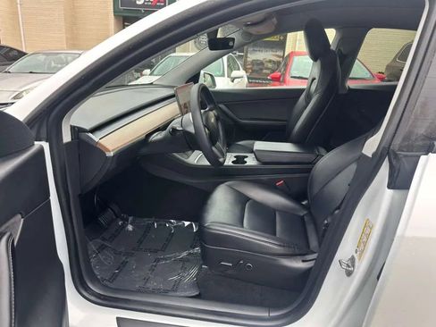 Used 2021 Tesla Model Y Long Range image 38