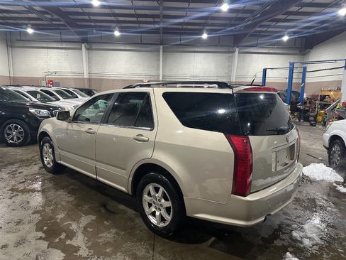 Used 2009 Cadillac SRX AWD w/ Third Row Seating Package image 6