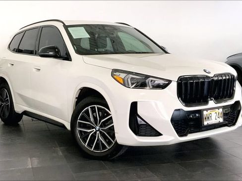 Used 2023 BMW X1 xDrive28i w/ Premium Package AWD/4WD image 2