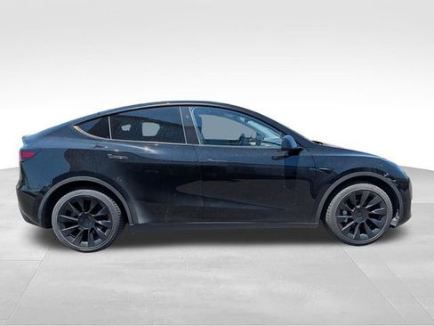 Used 2023 Tesla Model Y Long Range AWD/4WD image 8