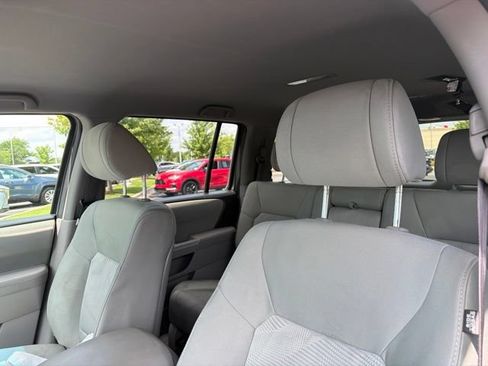 Used 2015 Honda Pilot LX image 12