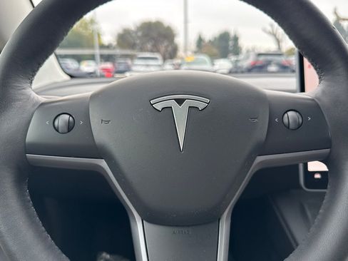 Used 2023 Tesla Model 3 Standard Range image 26