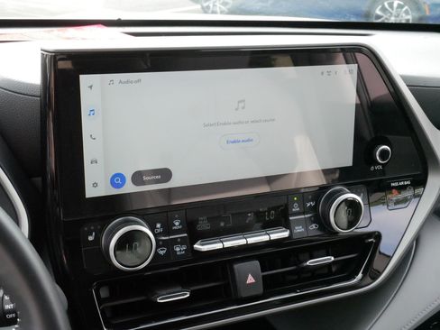 Certified 2025 Toyota Highlander XLE AWD/4WD image 22