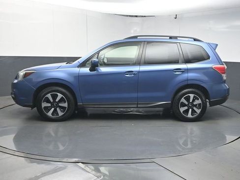 Used 2018 Subaru Forester 2.5i Premium w/ All-Weather Package AWD/4WD image 5