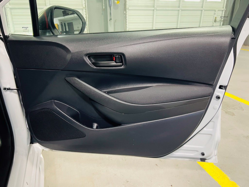 Used 2026 Toyota Corolla LE FWD image 31