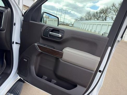 Used 2020 GMC Sierra 1500 SLT w/ SLT Premium Plus Package AWD/4WD image 16