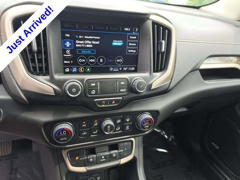 Used 2022 GMC Terrain Denali w/ Denali Premium Package AWD/4WD image 7