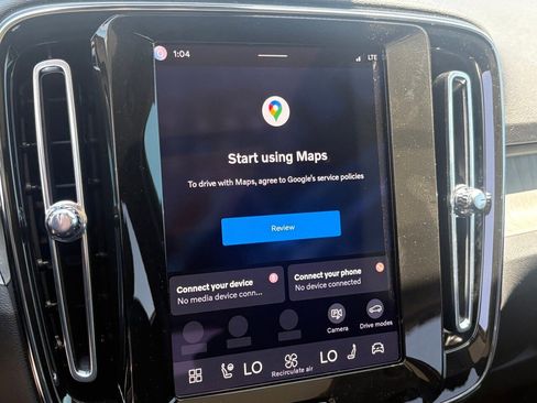 New 2026 Volvo XC40 B4 Plus w/ Protection Package Premier image 13