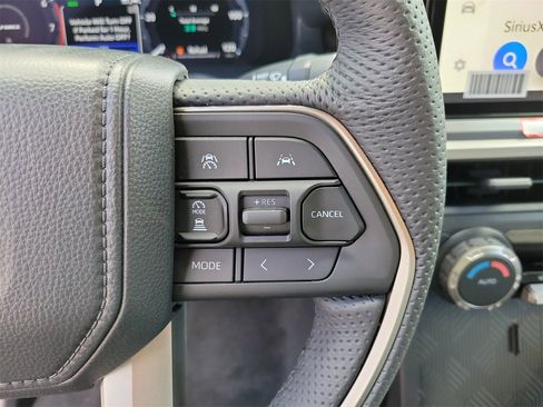 Used 2025 Toyota Tacoma TRD Off-Road image 21