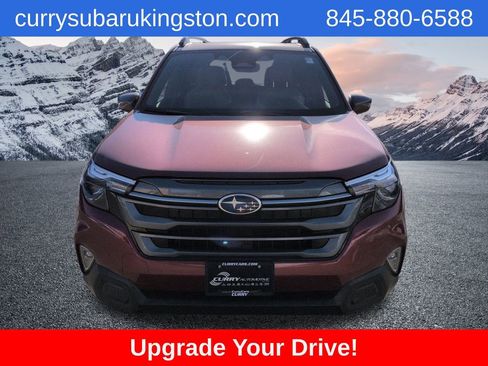 Used 2025 Subaru Forester Premium image 9