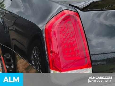 Used 2021 Chrysler 300 Touring L RWD image 6