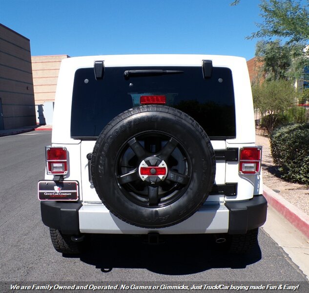 Used 2012 Jeep Wrangler Unlimited Sahara w/ Dual Top Group AWD/4WD image 4
