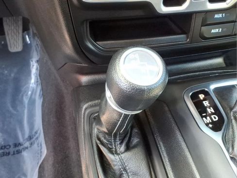 Used 2025 Jeep Gladiator Sport AWD/4WD image 22