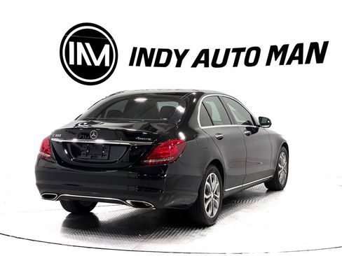 Used 2017 Mercedes-Benz C 300 4MATIC Sedan image 4