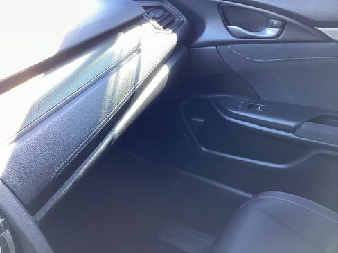 Used 2019 Honda Civic EX image 30