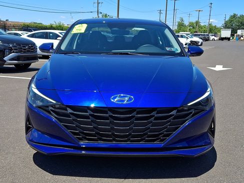 Certified 2023 Hyundai Elantra SEL w/ Preferred Accessory Package FWD image 2