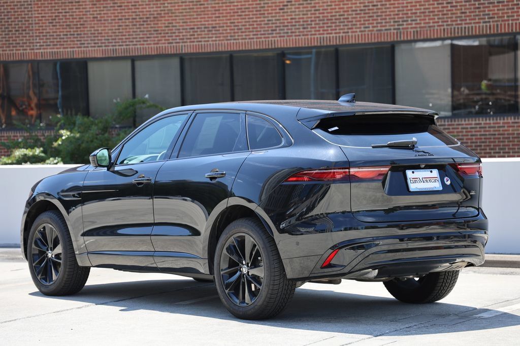 Certified 2026 Jaguar F-PACE R-Dynamic S AWD/4WD image 2