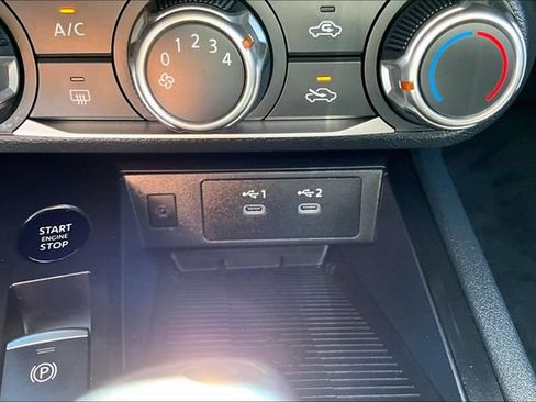 Certified 2025 Nissan Kicks SV FWD image 15