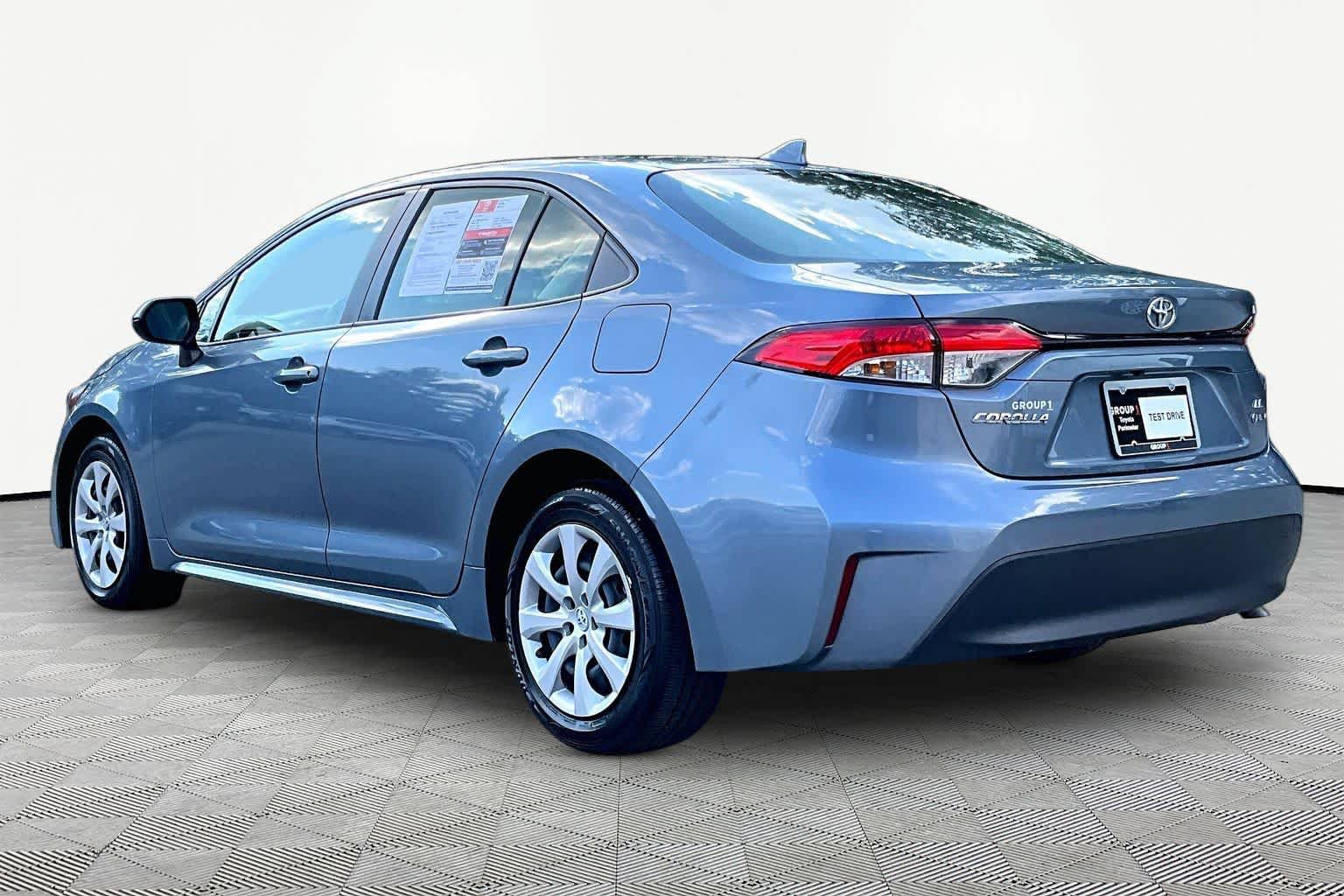 Used 2026 Toyota Corolla LE FWD image 12